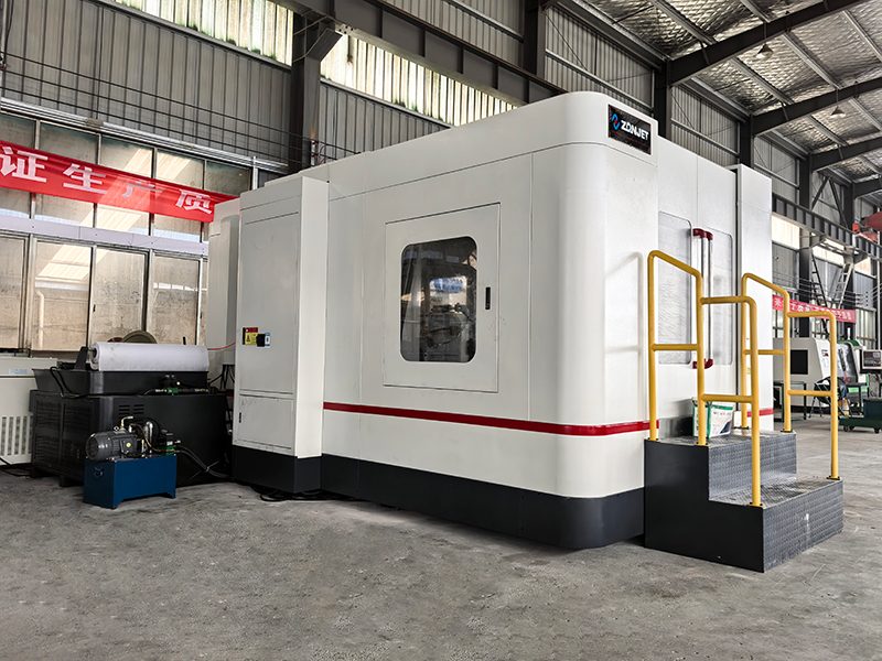 Horizontal machining center